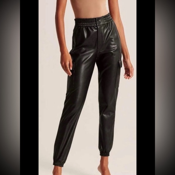 Abercrombie vegan faux leather joggers - Picture 4 of 9